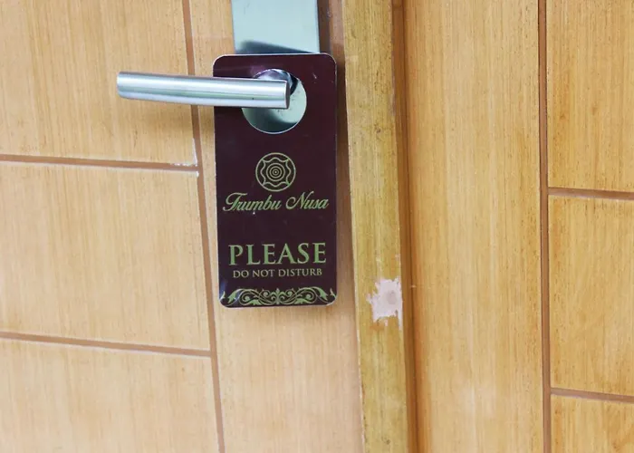 Trumbu Nusa Hotel